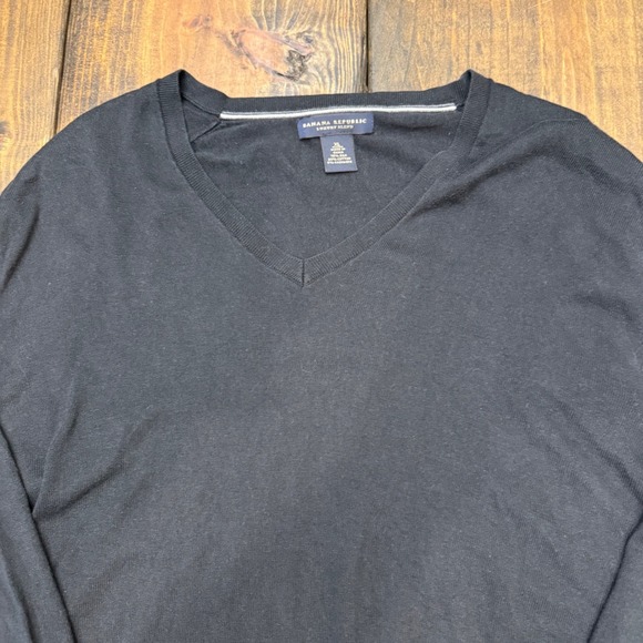 Banana‎ Republic Luxury Blend Mens Black V Neck Sweater XL Silk Cashmere blend - Picture 2 of 6